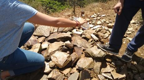 Una marca de agua da que hablar en las redes con un falso géiser en una montaña de Barcelona Una marca de agua da que hablar en las redes con un falso géiser en una montaña de Barcelona