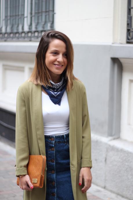 Look Alhambra #Artepordescubrir alhambra_outfit_trench