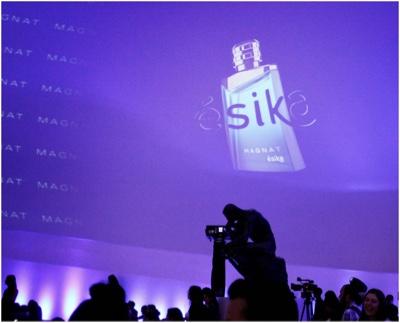 Esika y su nuevo Perfume Esika y su nuevo Perfume