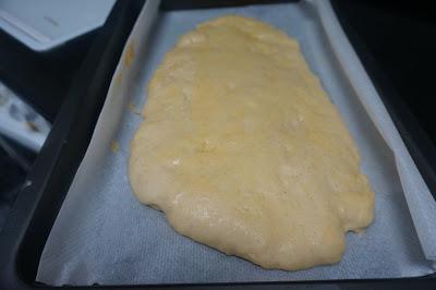 Coca de crema y piñones Coca de crema y piñones