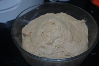 Coca de crema y piñones Coca de crema y piñones