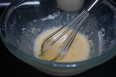 Coca de crema y piñones Coca de crema y piñones