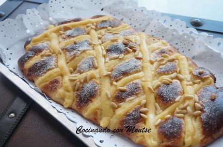 Coca de crema y piñones Coca de crema y piñones