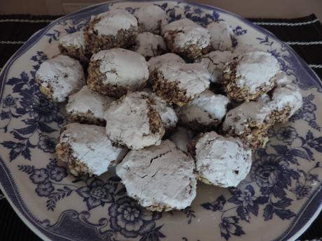 BOCADITOS DE ALMENDRAS Y CLAVO BOCADITOS DE ALMENDRAS Y CLAVO