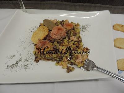 Arroz integral y lentejas con salmón ahumado. Arroz integral y lentejas con salmón ahumado.