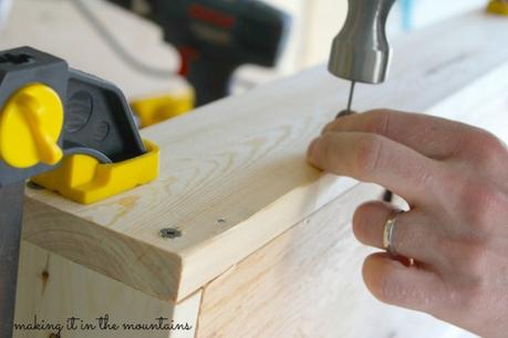 DIY: Haz tu propia estantería escalera en color MINT! DIY: Haz tu propia estantería escalera en color MINT!