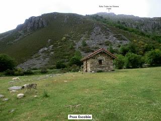 Pico Entrecolladas-Corral de los Diablos