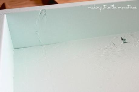 DIY: Haz tu propia estantería escalera en color MINT! DIY: Haz tu propia estantería escalera en color MINT!