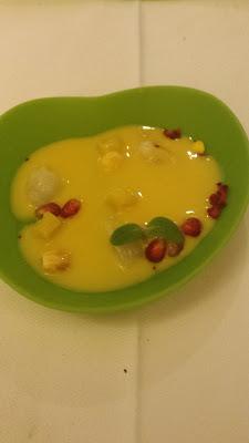 UN ESPECTÁCULO EN LA COCINA UN ESPECTÁCULO EN LA COCINA