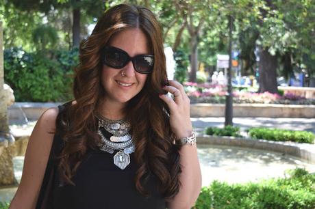 Black and silver details Black and silver details