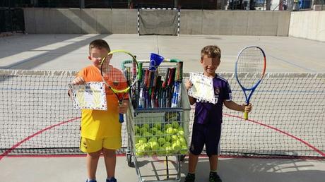 Fin de Temporada de las Clases Tenis en el IES La Minilla Fin de Temporada de las Clases Tenis en el IES La Minilla