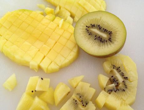 trifle parfait Trifle de bizcocho postres sencillos en vaso postres rápidos postres fáciles postres en frío postres delikatissen postres de capas montaje de postres frutas amarillas y crema bizcochos de plátano y cacao trifle parfait Trifle de bizcocho postres sencillos en vaso postres rápidos postres fáciles postres en frío postres delikatissen postres de capas montaje de postres frutas amarillas y crema bizcochos de plátano y cacao