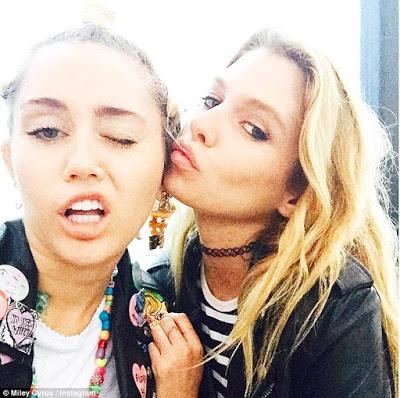 Miley Cyrus se ha enamorado de una modelo