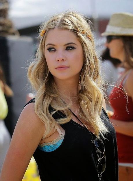 Reseña Cruzando los límites - María Martínez Reseña Cruzando los límites - María Martínez