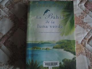 Va de novela landscape: La bahía de la luna verde, de Isabel Beto