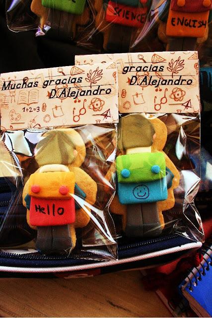 Unas galletas para los profes Unas galletas para los profes