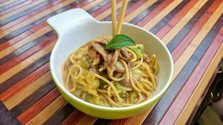 Pasta con salteado de col china y champiñones ostra Pasta con salteado de col china y champiñones ostra