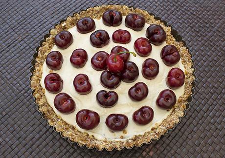 Raw Cherry Tart (Tarta cruda de cerezas)