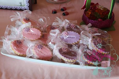 TARTA FONDANT COMUNION MARIAN TARTA FONDANT COMUNION MARIAN