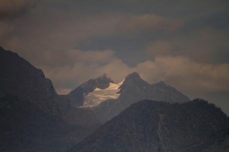 Montañas y lagos Montañas y lagos