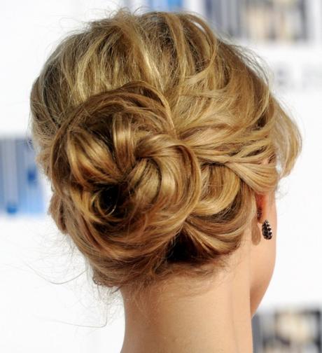 Eight-Bun-Updo-For-Summer-3-934x1024