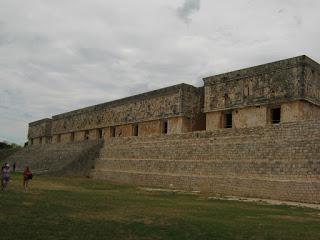 Imponente encanto de la sabia civilización Maya