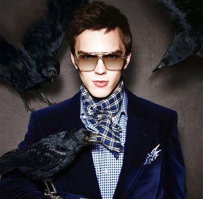 GAFAS DE SOL PARA HOMBRE SEGÚN TU TIPO DE ROSTRO: DESCUBRE LAS TENDENCIAS DE ESTA TEMPORADA! GAFAS DE SOL PARA HOMBRE SEGÚN TU TIPO DE ROSTRO: DESCUBRE LAS TENDENCIAS DE ESTA TEMPORADA!