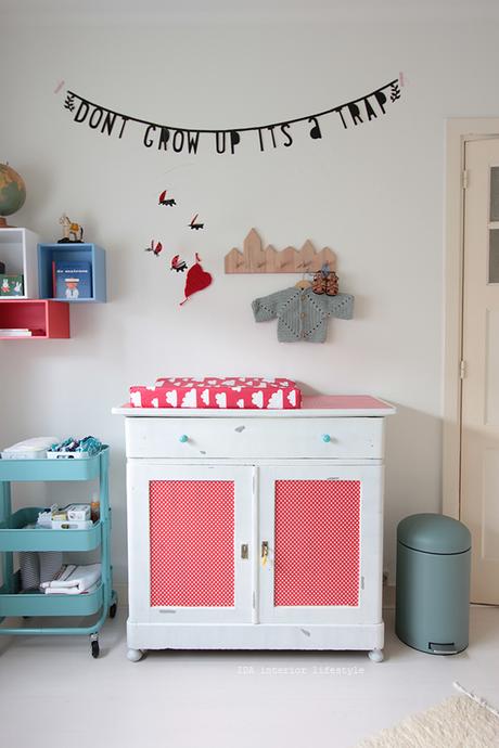Una habitacion de bebé ... REQUETEPRECIOSA Y LLENA DE COLOR! Una habitacion de bebé ... REQUETEPRECIOSA Y LLENA DE COLOR!
