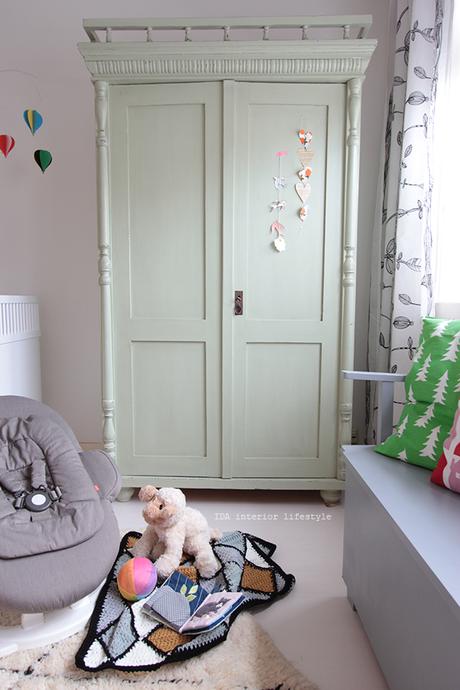 Una habitacion de bebé ... REQUETEPRECIOSA Y LLENA DE COLOR! Una habitacion de bebé ... REQUETEPRECIOSA Y LLENA DE COLOR!