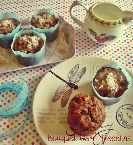 Muffins de bananas, nueces y chocolate (sin huevos, sin crema y sin manteca)