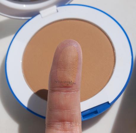 CK One Into The Blue Summer; maquillaje fresco y luminoso CK One Into The Blue Summer; maquillaje fresco y luminoso