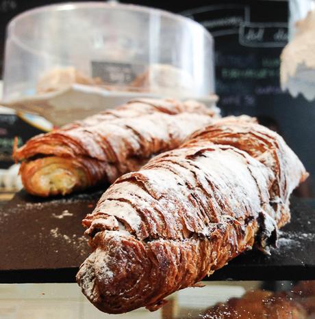 croissants chocolate barra Giulietta Cafe Baco y Boca