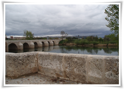 Al otro lado del río