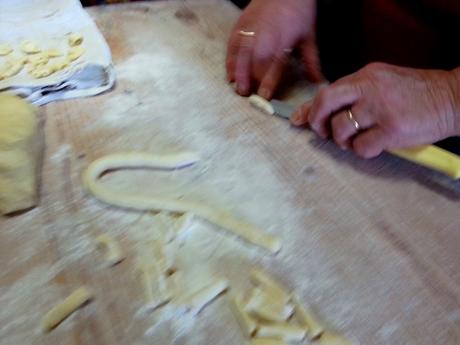 Como hacer pasta orecchiette – Como hacer pasta fresca en casa – Hacer pasta fresca casera – Come si fanno le orecchiette casarecce comohacerorecchiette3