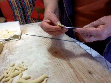 Como hacer pasta orecchiette – Como hacer pasta fresca en casa – Hacer pasta fresca casera – Come si fanno le orecchiette casarecce comohacerorecchiette4