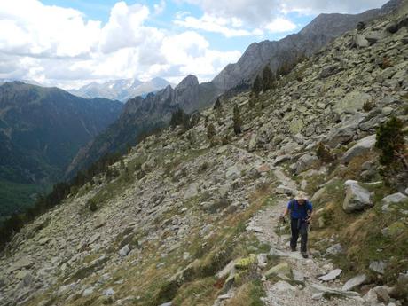Ruta al ibón de Grist por el refugio Ángel Orús. Valle de Eriste (Huesca) Ruta al ibón de Grist por el refugio Ángel Orús. Valle de Eriste (Huesca)