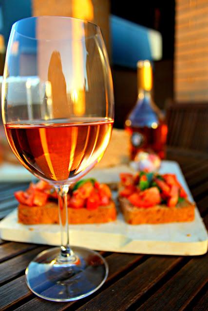 Bruschetta de tomate y albahaca {#Asaltablogs} Bruschetta de tomate y albahaca {#Asaltablogs}