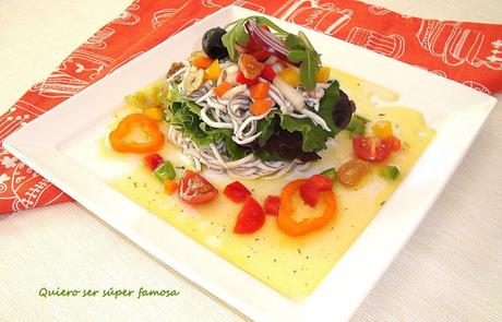 Ensalada de gulas con vinagreta de hortalizas Ensalada de gulas con vinagreta de hortalizas
