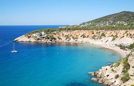 En busca del silencio: las 10 playas más tranquilas de Ibiza y Formentera caladhort1