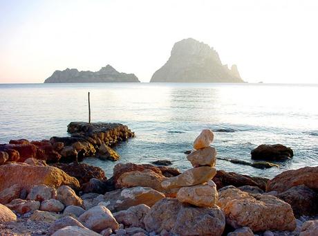 En busca del silencio: las 10 playas más tranquilas de Ibiza y Formentera caladhort5