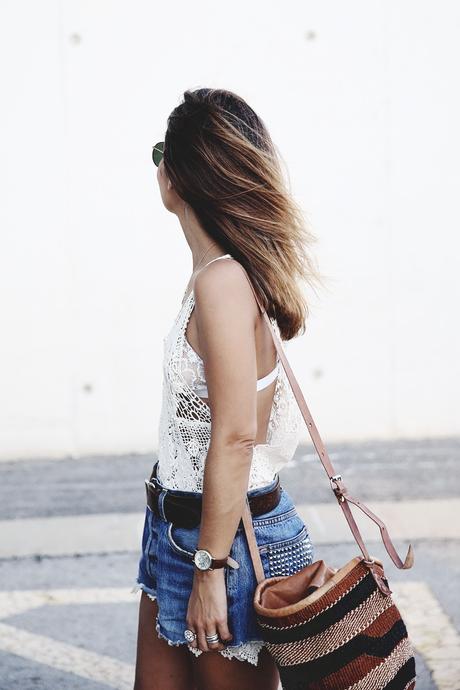 Mulafest-Lace_Top-Levis_Vintage-Maje_Sandals-Urban_Outfitters_Bag-Outfiit-Summer-10