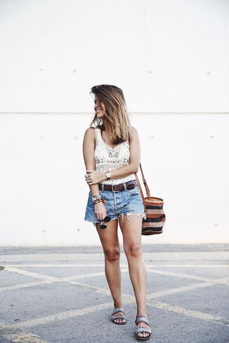 Mulafest-Lace_Top-Levis_Vintage-Maje_Sandals-Urban_Outfitters_Bag-Outfiit-Summer-