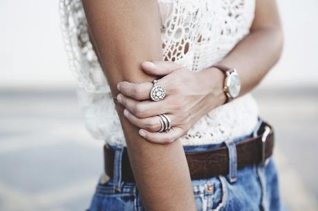 Mulafest-Lace_Top-Levis_Vintage-Maje_Sandals-Urban_Outfitters_Bag-Outfiit-Summer-29