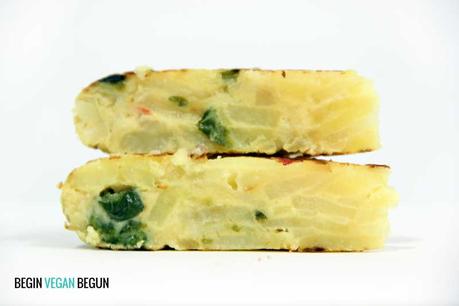 Tortilla de patata vegana con pimientos tortilla de patata vegana