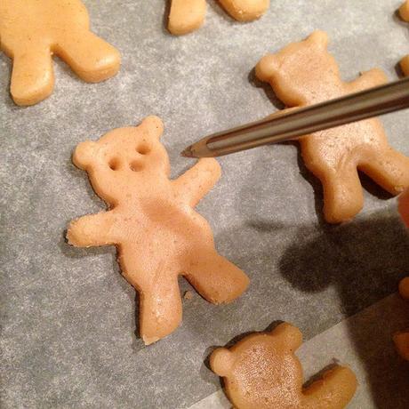 Galletas de mantequilla con forma de ositos Galletas de mantequilla con forma de ositos