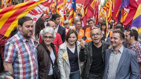 Manual para indepes que quieren convencer “indecisos” 5: Elementos con los que trabajar políticamente CON los “indecisos”, primera parte 1-de-maig
