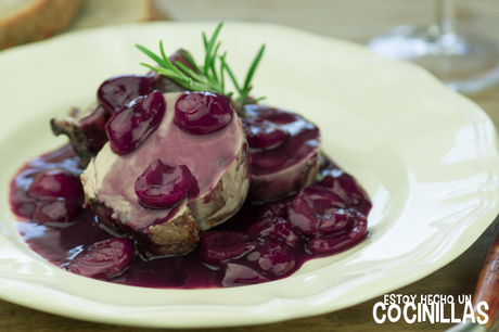Receta de solomillo de cerdo con salsa de cerezas y vino tinto Receta de solomillo de cerdo con salsa de cerezas y vino tinto