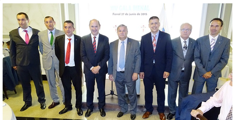 LOS ÁRBITROS GALLEGOS Y SUS PREMIOS, GALARDONES ALTERNATIVOS (1) LOS ÁRBITROS GALLEGOS Y SUS PREMIOS, GALARDONES ALTERNATIVOS (1)
