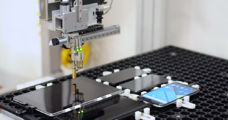 Chrome TouchBot, el robot con el que Google controla el tiempo de respuesta en smartphones Chrome TouchBot, el robot con el que Google controla el tiempo de respuesta en smartphones