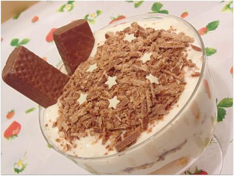 Tiramisú de chocolate blanco y Huesitos